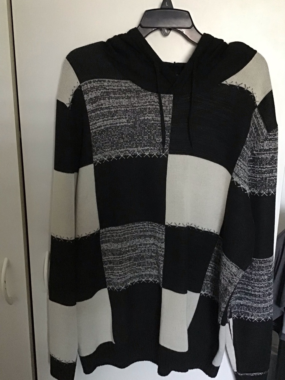 Men's Black and Gray Crewneck Hoodie Sweater